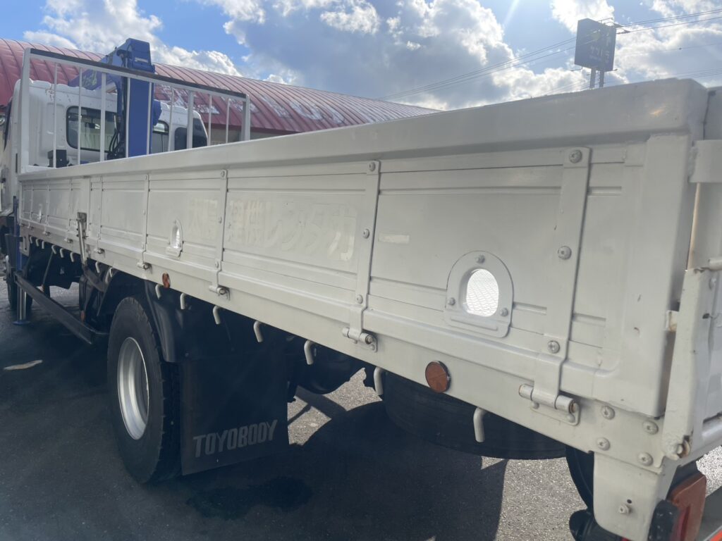 平成23年　レンジャー４トン４段クレーン　ロング　ラジコン　車検1年付