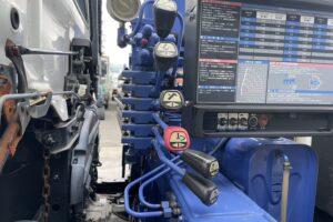 サムネイル: 平成23年　レンジャー４トン４段クレーン　ロング　ラジコン　車検1年付