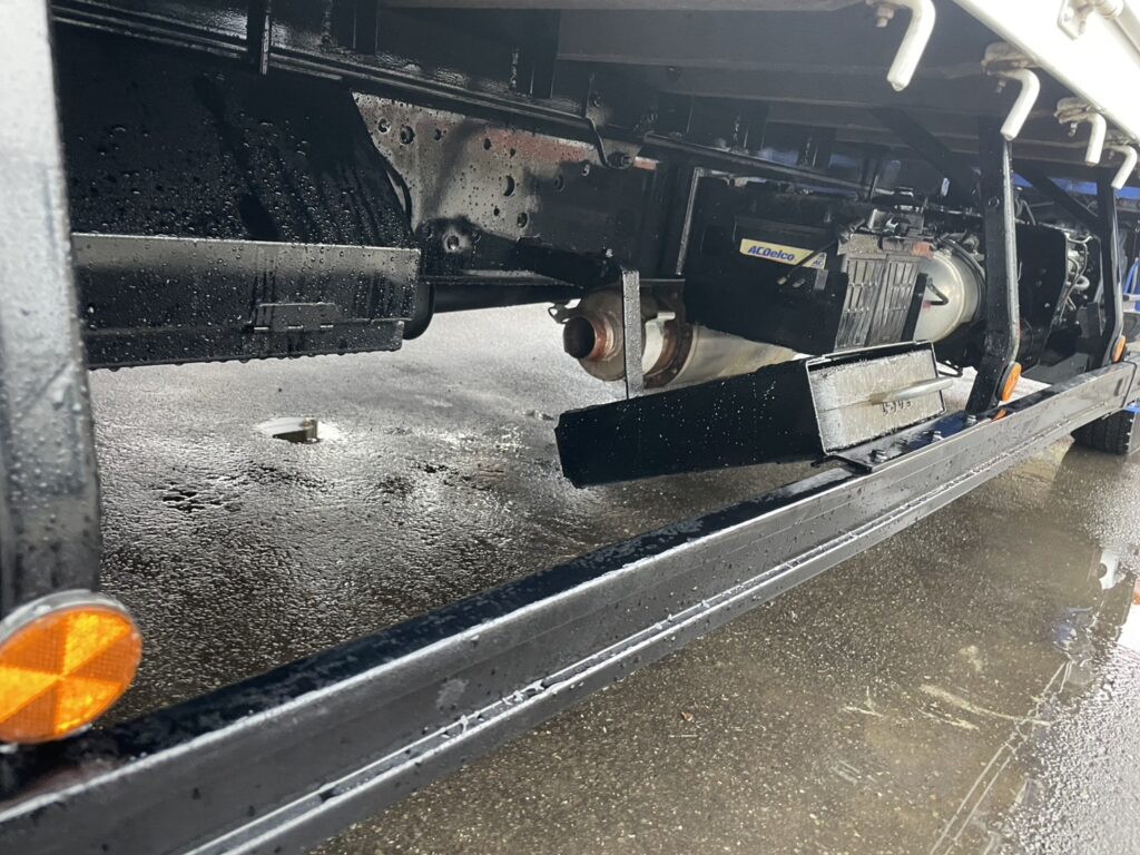 平成23年　レンジャー４トン４段クレーン　ロング　ラジコン　車検1年付