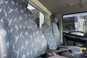 サムネイル: 平成23年　レンジャー４トン４段クレーン　ロング　ラジコン　車検1年付