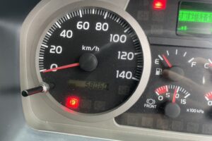 サムネイル: 平成23年　レンジャー４トン４段クレーン　ロング　ラジコン　車検1年付