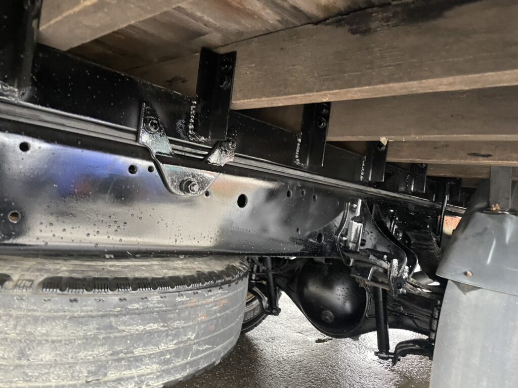 平成23年　レンジャー４トン４段クレーン　ロング　ラジコン　車検1年付