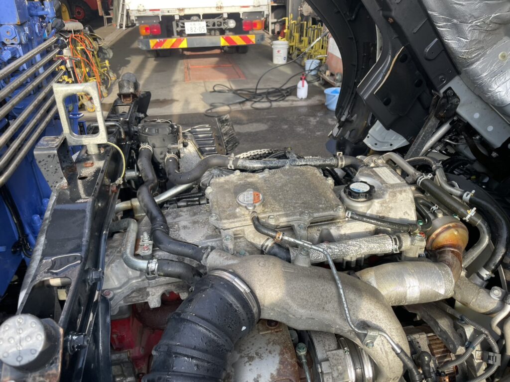 平成23年　レンジャー４トン４段クレーン　ロング　ラジコン　車検1年付