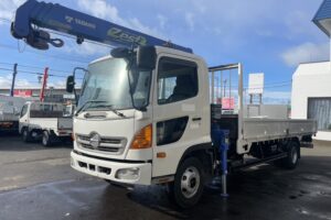 平成23年　レンジャー４トン４段クレーン　ロング　ラジコン　車検1年付