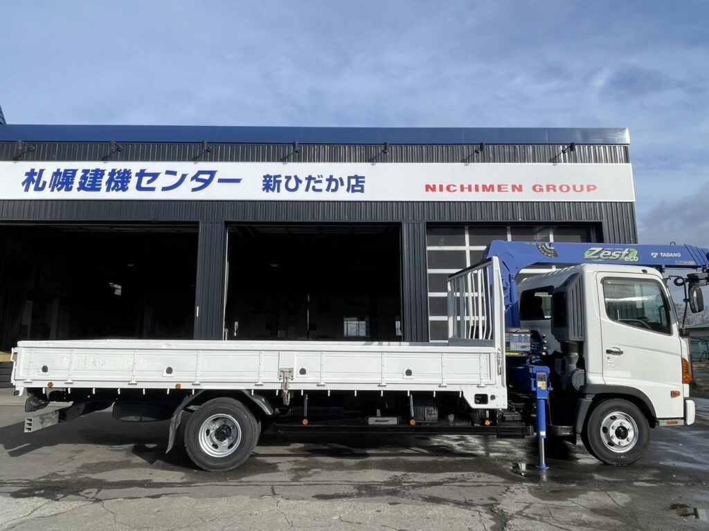 平成23年　レンジャー４トン４段クレーン　ロング　ラジコン　車検1年付