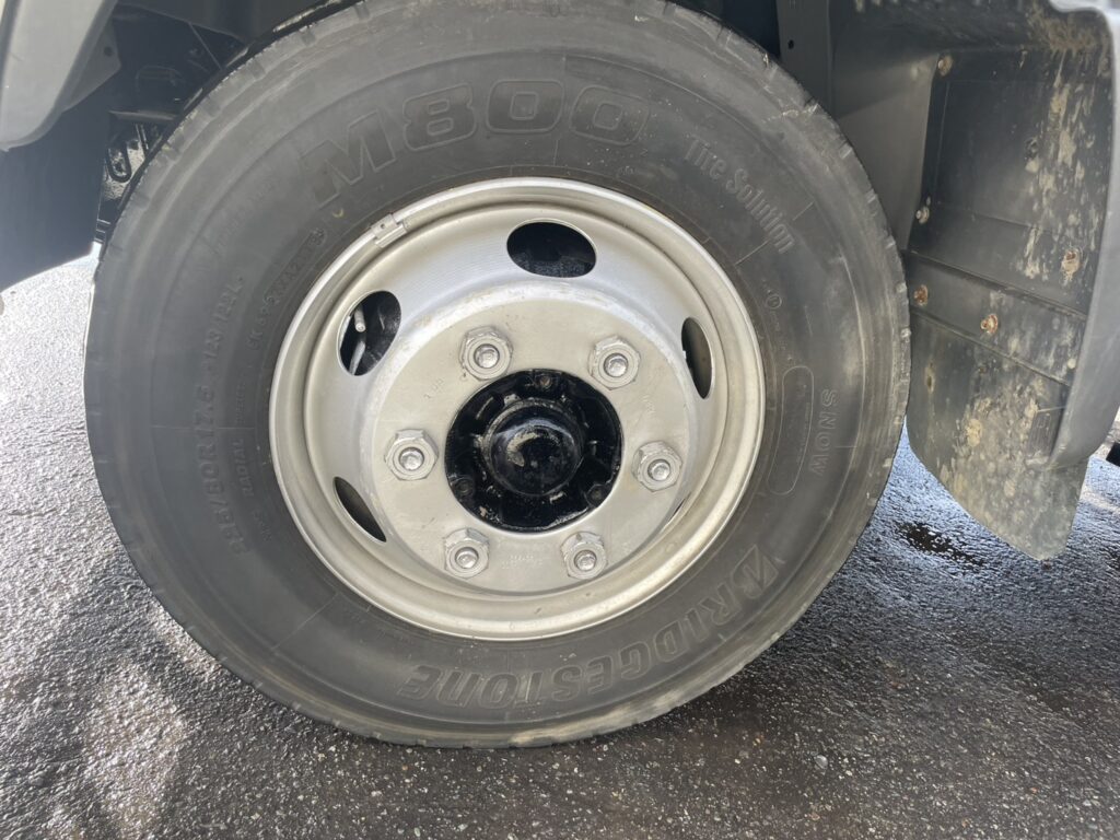 平成23年　レンジャー４トン４段クレーン　ロング　ラジコン　車検1年付