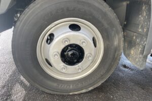 サムネイル: 平成23年　レンジャー４トン４段クレーン　ロング　ラジコン　車検1年付