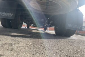 サムネイル: 平成23年　レンジャー４トン４段クレーン　ロング　ラジコン　車検1年付