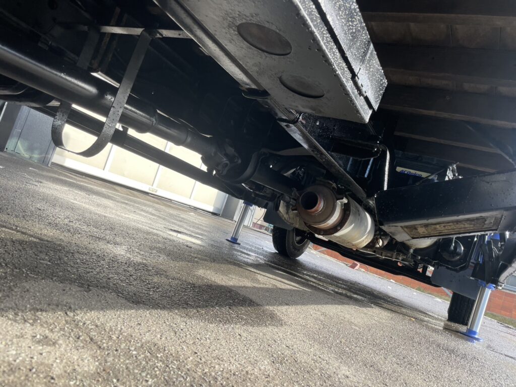 平成23年　レンジャー４トン４段クレーン　ロング　ラジコン　車検1年付