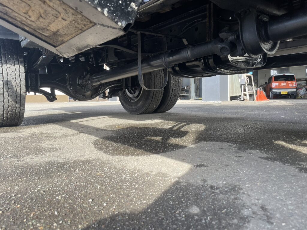 平成23年　レンジャー４トン４段クレーン　ロング　ラジコン　車検1年付