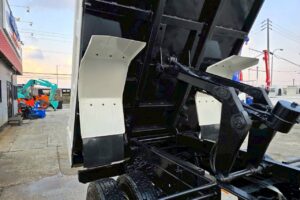 サムネイル: 平成30年　日野　レンジャー　４トンダンプ　コボレーン付・荷台塗装済！（車検1年付）