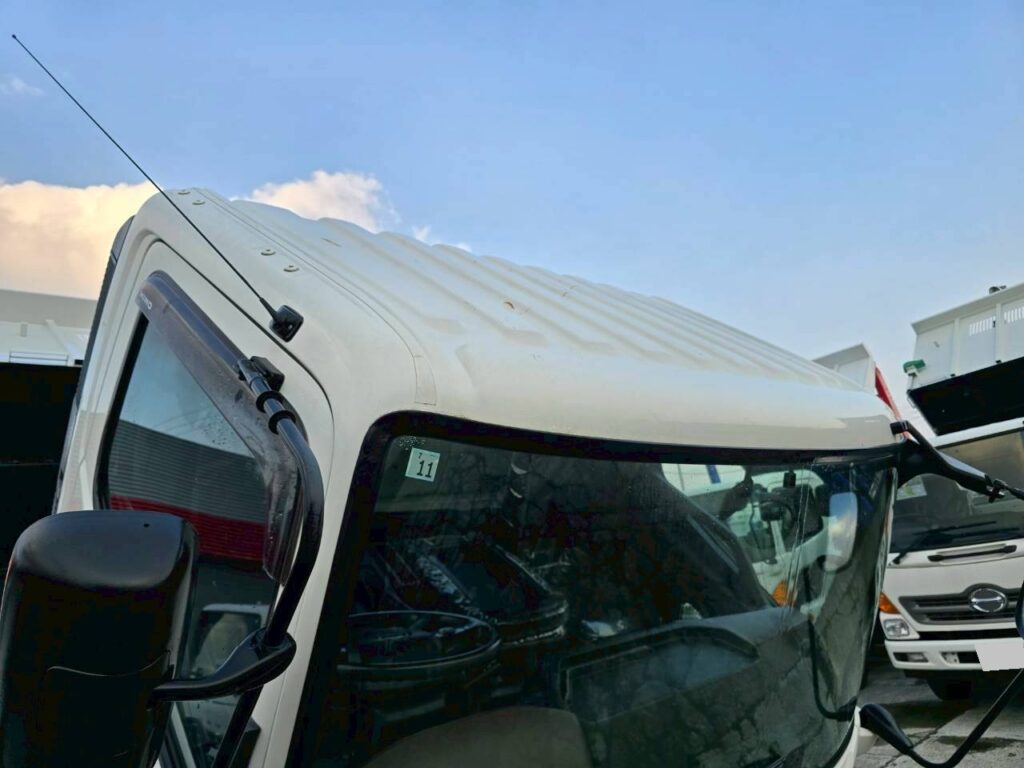 平成30年　日野　レンジャー　４トンダンプ　コボレーン付・荷台塗装済！（車検1年付）