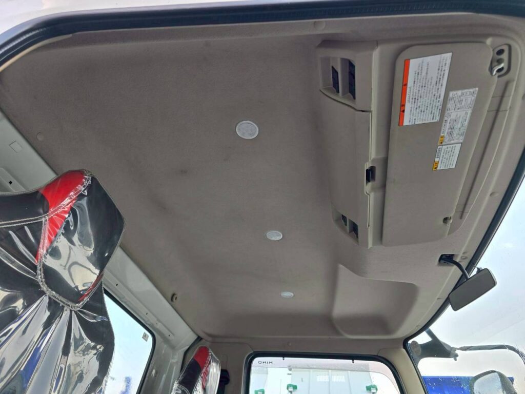 平成30年　日野　レンジャー　４トンダンプ　コボレーン付・荷台塗装済！（車検1年付）