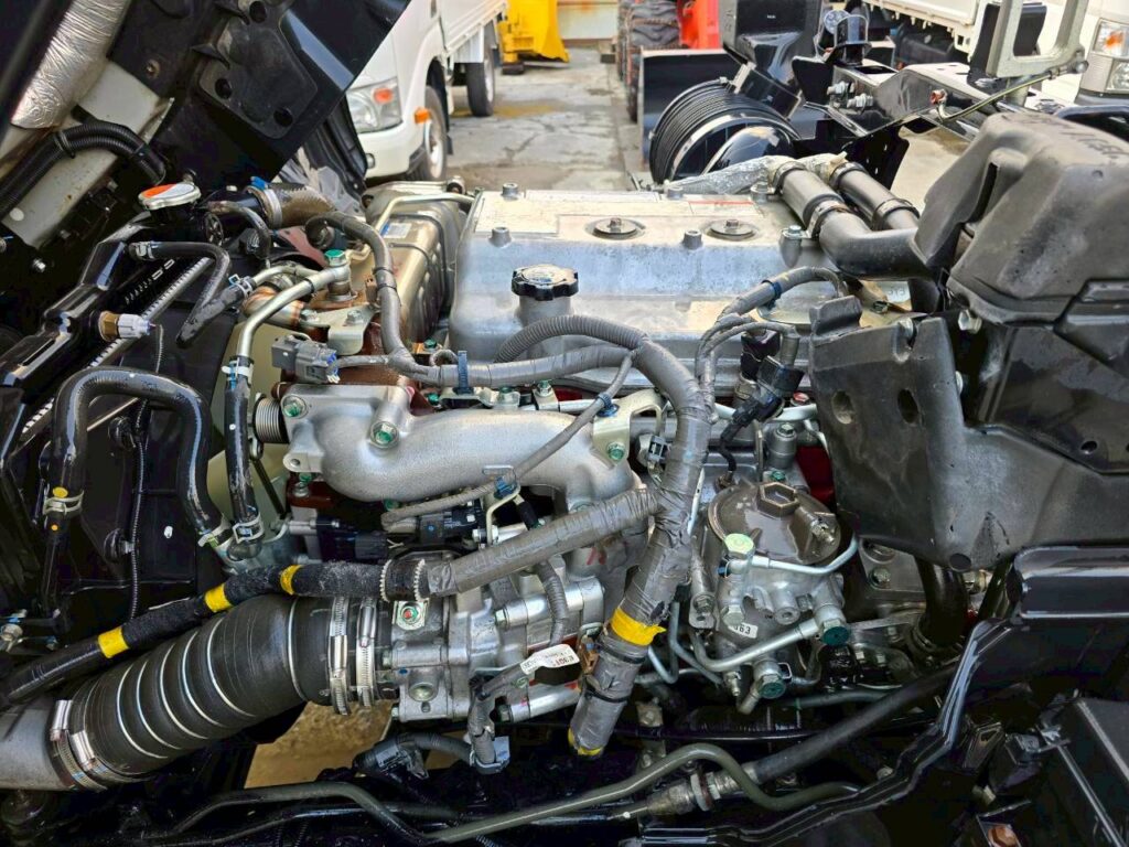 平成30年　日野　レンジャー　４トンダンプ　コボレーン付・荷台塗装済！（車検1年付）