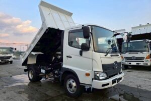 サムネイル: 平成30年　日野　レンジャー　４トンダンプ　コボレーン付・荷台塗装済！（車検1年付）