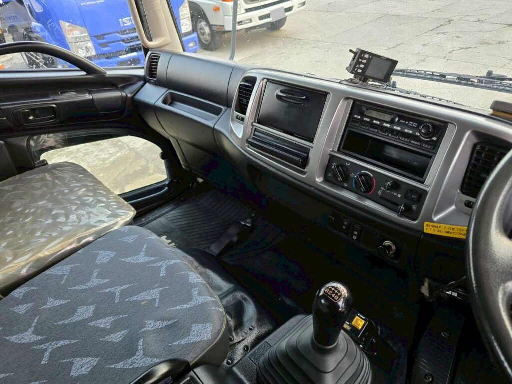 平成29年　日野　レンジャー　４トンダンプ　Ｌゲート・電動コボレーン付（車検令和８年２月）