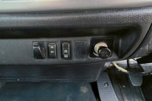 サムネイル: 平成29年　日野　レンジャー　４トンダンプ　Ｌゲート・電動コボレーン付（車検令和８年２月）