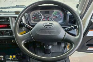 サムネイル: 平成29年　日野　レンジャー　４トンダンプ　Ｌゲート・電動コボレーン付（車検令和８年２月）