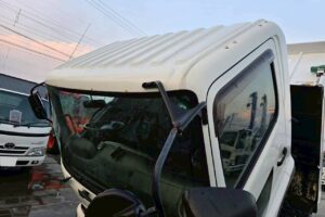 サムネイル: 平成29年　日野　レンジャー　４トンダンプ　Ｌゲート・電動コボレーン付（車検令和８年２月）