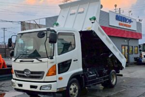 平成29年　日野　レンジャー　４トンダンプ　Ｌゲート・電動コボレーン付（車検令和８年２月）