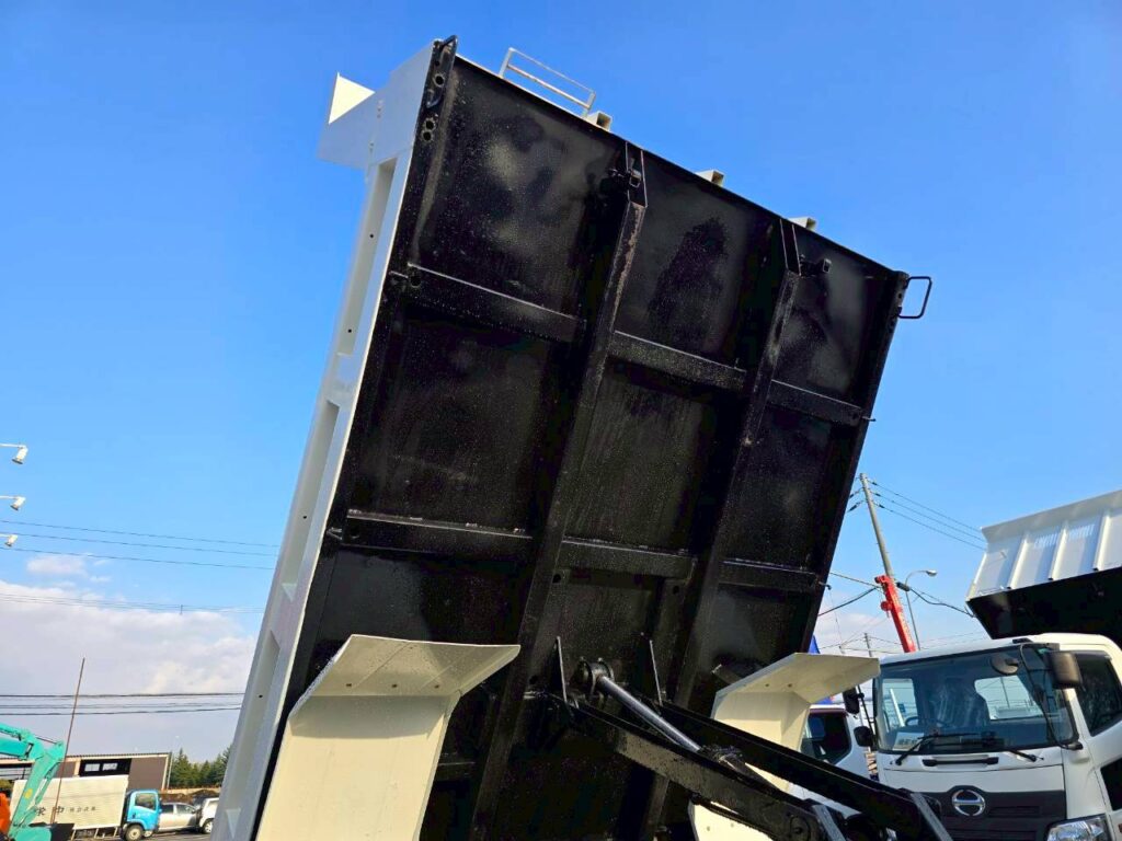 令和１年　日野　レンジャー　４トンダンプ　コボレーン付・荷台塗装済！（車検1年付）