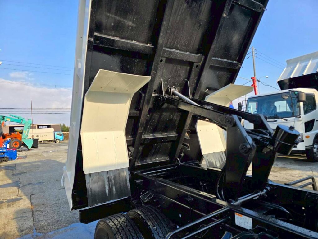 令和１年　日野　レンジャー　４トンダンプ　コボレーン付・荷台塗装済！（車検1年付）