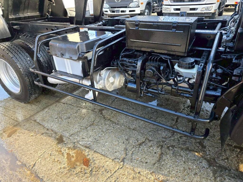 令和１年　日野　レンジャー　４トンダンプ　コボレーン付・荷台塗装済！（車検1年付）