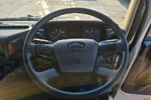 サムネイル: 令和１年　日野　レンジャー　４トンダンプ　コボレーン付・荷台塗装済！（車検1年付）