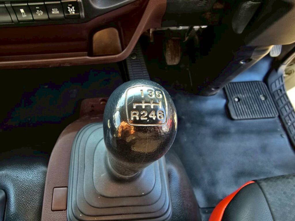 令和１年　日野　レンジャー　４トンダンプ　コボレーン付・荷台塗装済！（車検1年付）