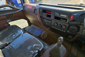 サムネイル: 令和１年　日野　レンジャー　４トンダンプ　コボレーン付・荷台塗装済！（車検1年付）