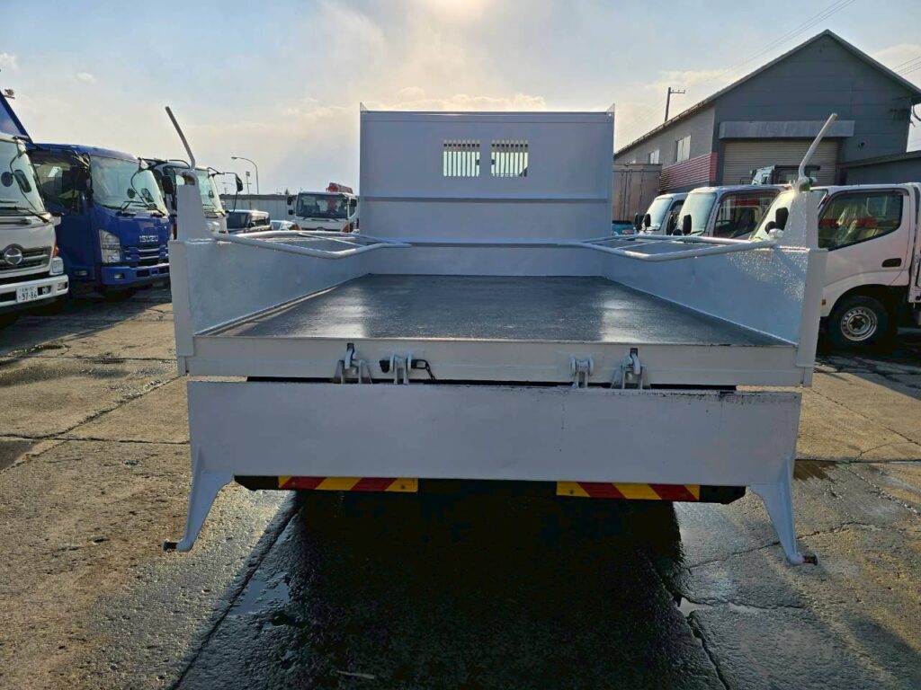 令和１年　日野　レンジャー　４トンダンプ　コボレーン付・荷台塗装済！（車検1年付）