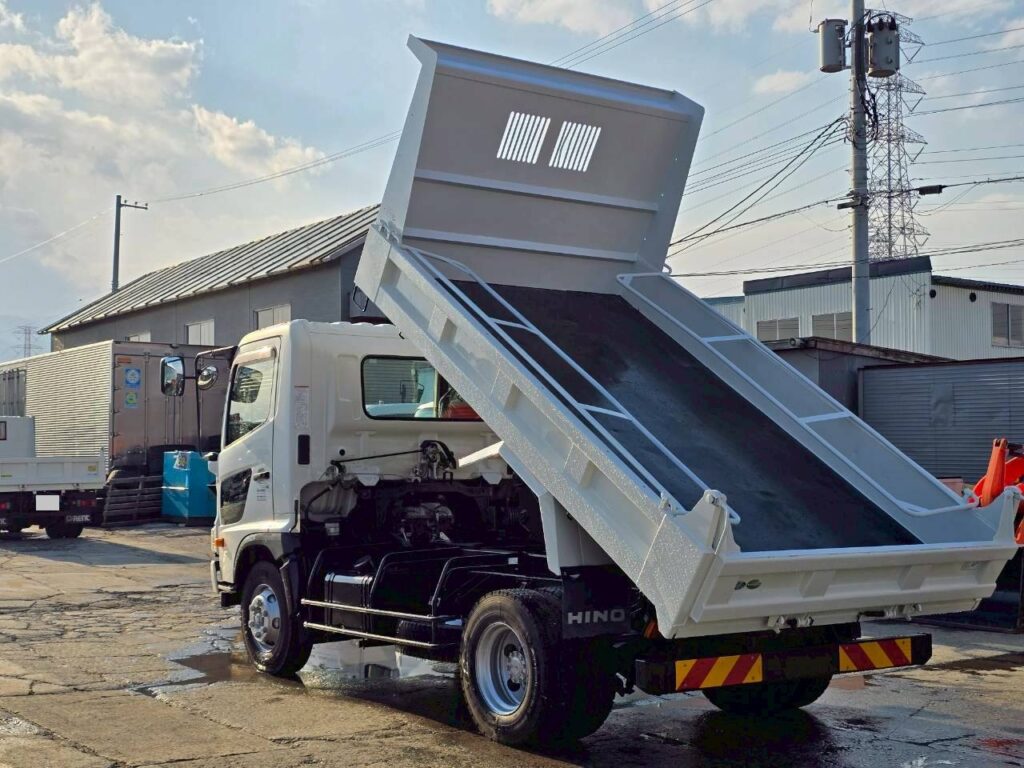 令和１年　日野　レンジャー　４トンダンプ　コボレーン付・荷台塗装済！（車検1年付）