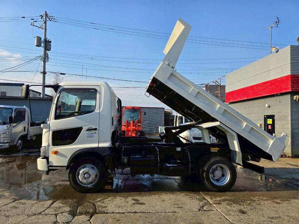 令和１年　日野　レンジャー　４トンダンプ　コボレーン付・荷台塗装済！（車検1年付）