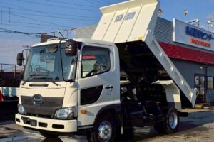 令和１年　日野　レンジャー　４トンダンプ　コボレーン付・荷台塗装済！（車検1年付）