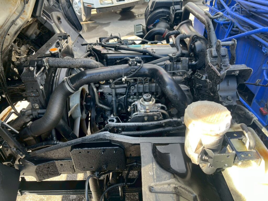 平成21年　いすゞ　フォワード　４トン４段クレーン　ロングジャッキ・フックイン・ラジコン付