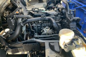 サムネイル: 平成21年　いすゞ　フォワード　４トン４段クレーン　ロングジャッキ・フックイン・ラジコン付