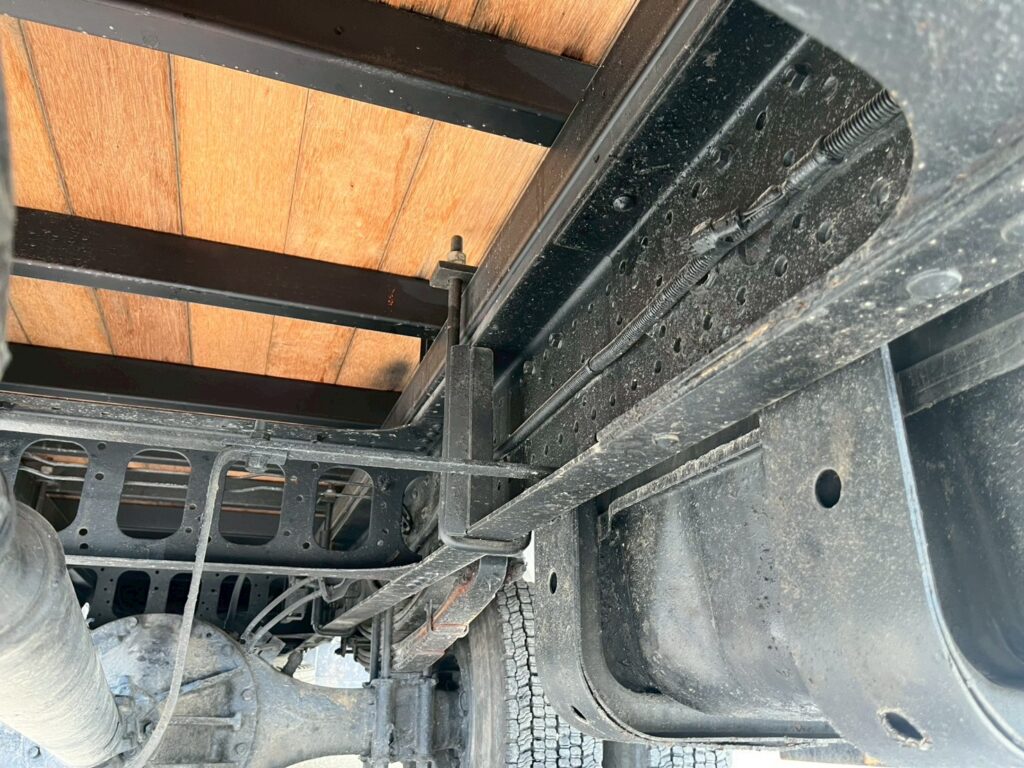 平成21年　いすゞ　フォワード　４トン４段クレーン　ロングジャッキ・フックイン・ラジコン付