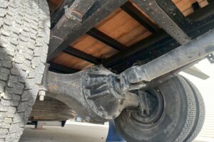 サムネイル: 平成21年　いすゞ　フォワード　４トン４段クレーン　ロングジャッキ・フックイン・ラジコン付