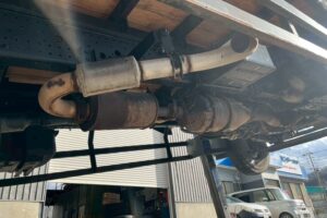 サムネイル: 平成21年　いすゞ　フォワード　４トン４段クレーン　ロングジャッキ・フックイン・ラジコン付