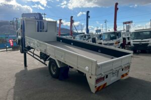 サムネイル: 平成21年　いすゞ　フォワード　４トン４段クレーン　ロングジャッキ・フックイン・ラジコン付