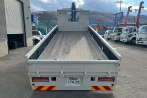 サムネイル: 平成21年　いすゞ　フォワード　４トン４段クレーン　ロングジャッキ・フックイン・ラジコン付