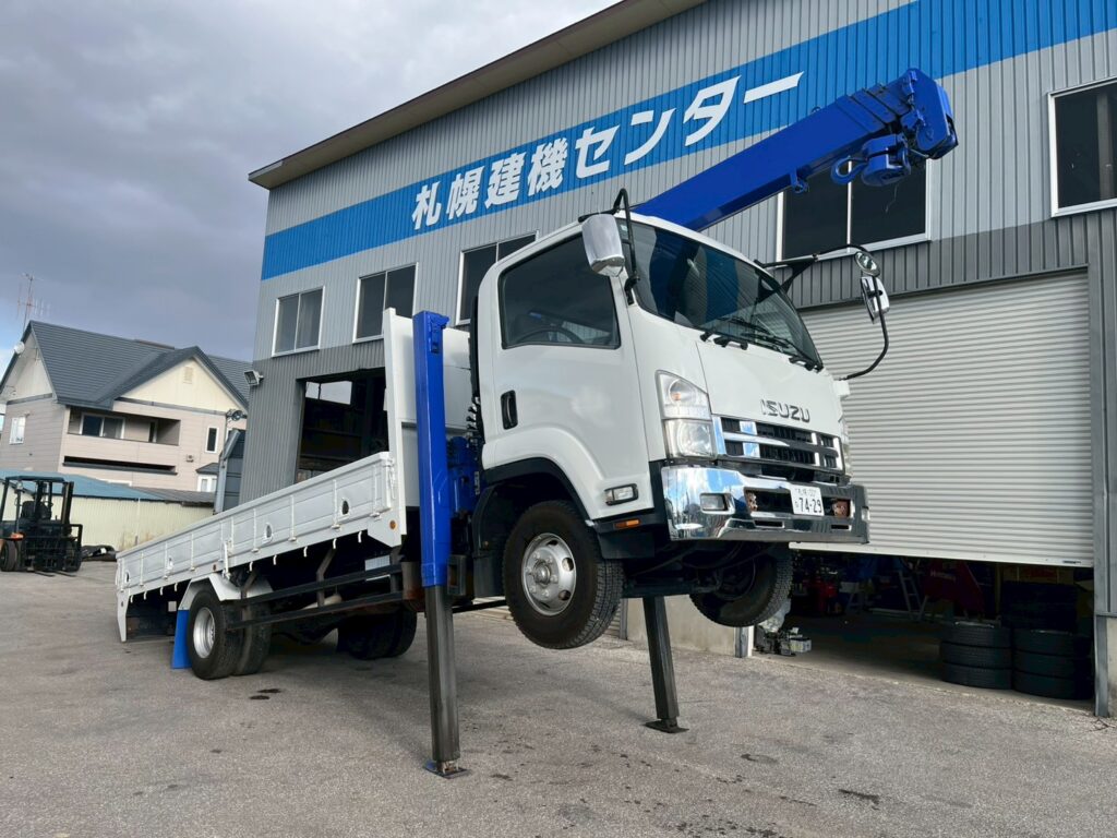 平成21年　いすゞ　フォワード　４トン４段クレーン　ロングジャッキ・フックイン・ラジコン付