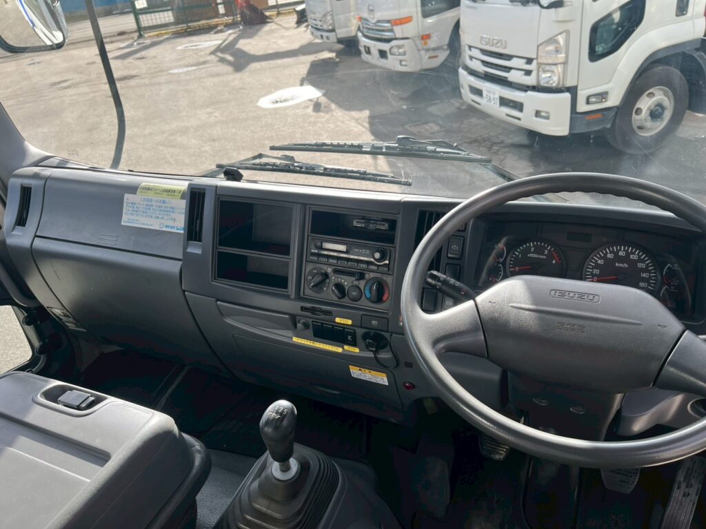 平成21年　いすゞ　フォワード　４トン４段クレーン　ロングジャッキ・フックイン・ラジコン付