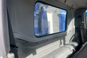 サムネイル: 平成21年　いすゞ　フォワード　４トン４段クレーン　ロングジャッキ・フックイン・ラジコン付