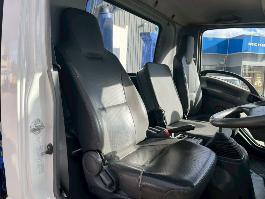 平成21年　いすゞ　フォワード　４トン４段クレーン　ロングジャッキ・フックイン・ラジコン付