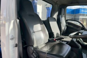 サムネイル: 平成21年　いすゞ　フォワード　４トン４段クレーン　ロングジャッキ・フックイン・ラジコン付