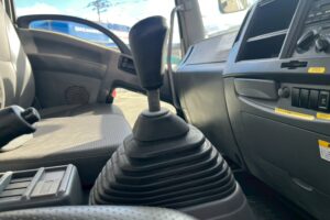 サムネイル: 平成21年　いすゞ　フォワード　４トン４段クレーン　ロングジャッキ・フックイン・ラジコン付