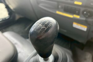 サムネイル: 平成21年　いすゞ　フォワード　４トン４段クレーン　ロングジャッキ・フックイン・ラジコン付