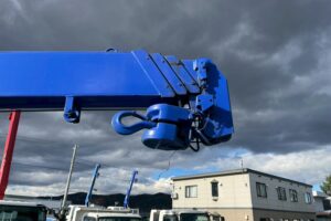 サムネイル: 平成21年　いすゞ　フォワード　４トン４段クレーン　ロングジャッキ・フックイン・ラジコン付