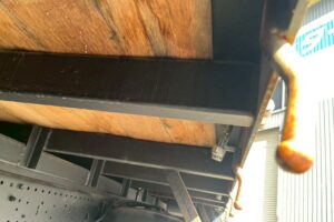 サムネイル: 平成21年　いすゞ　フォワード　４トン４段クレーン　ロングジャッキ・フックイン・ラジコン付